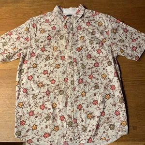 STUSSY SHORT SLEEVE BUTTON DOWN SIZE M